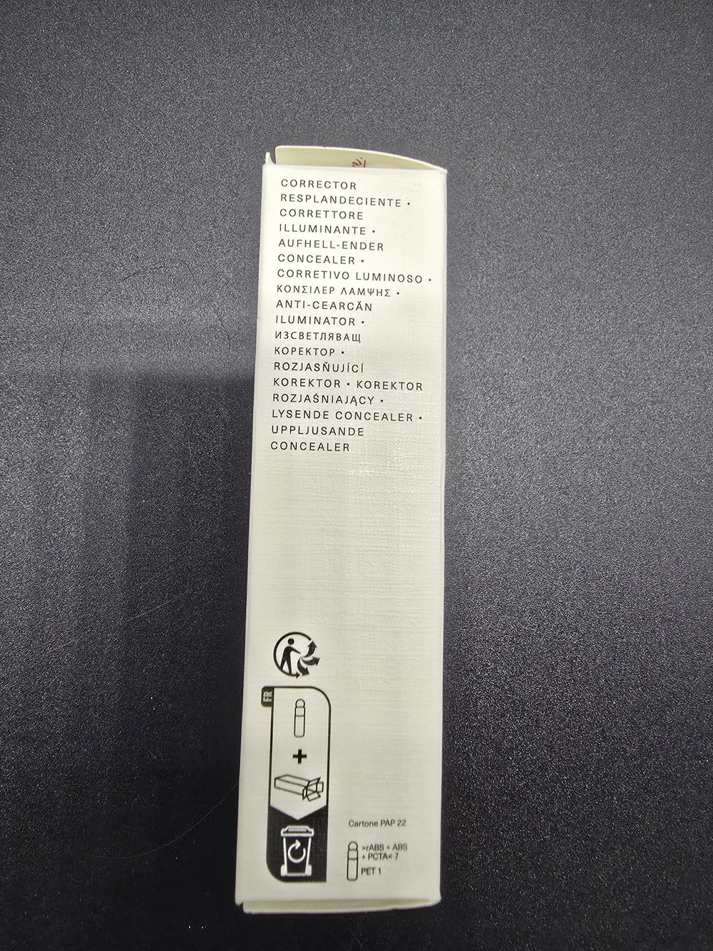 Rare Beauty Liquid Touch Correcteur Éclat Concealer - 130N (Light Neutral)